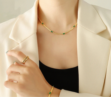 Baguette Omega necklace (Green)