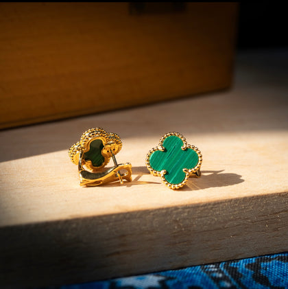Malachite clovers
