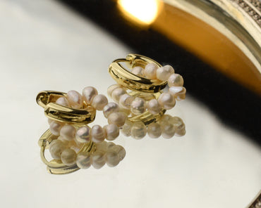 Pearl Overlap Earrings